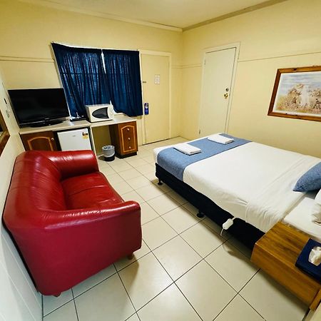 Ardeanal Motel West Wyalong Bagian luar foto