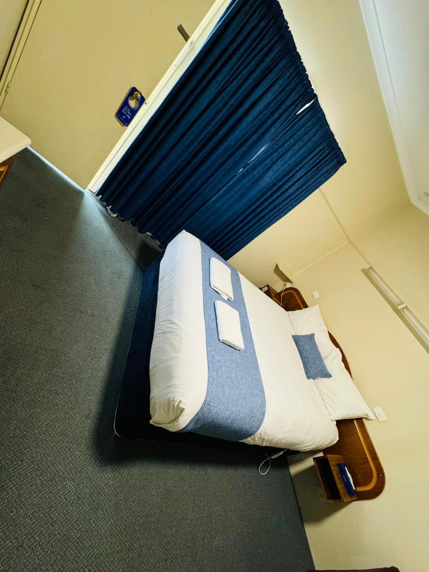 Ardeanal Motel West Wyalong Bagian luar foto