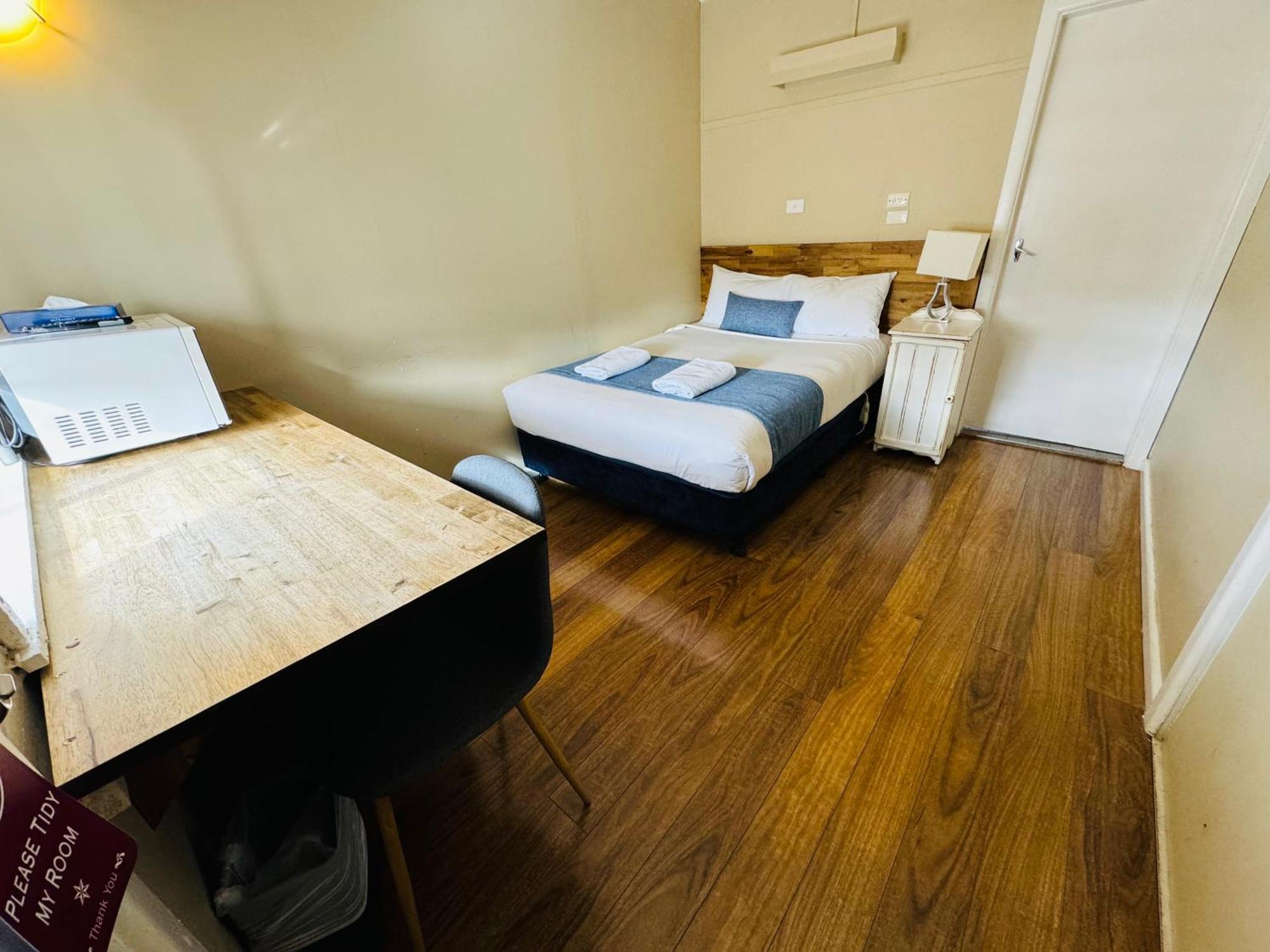 Ardeanal Motel West Wyalong Bagian luar foto