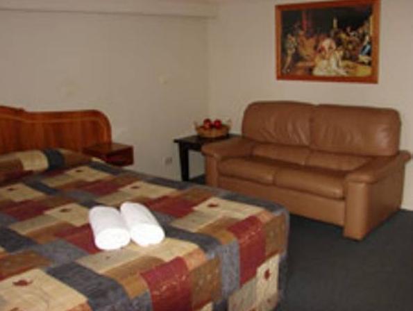 Ardeanal Motel West Wyalong Bagian luar foto