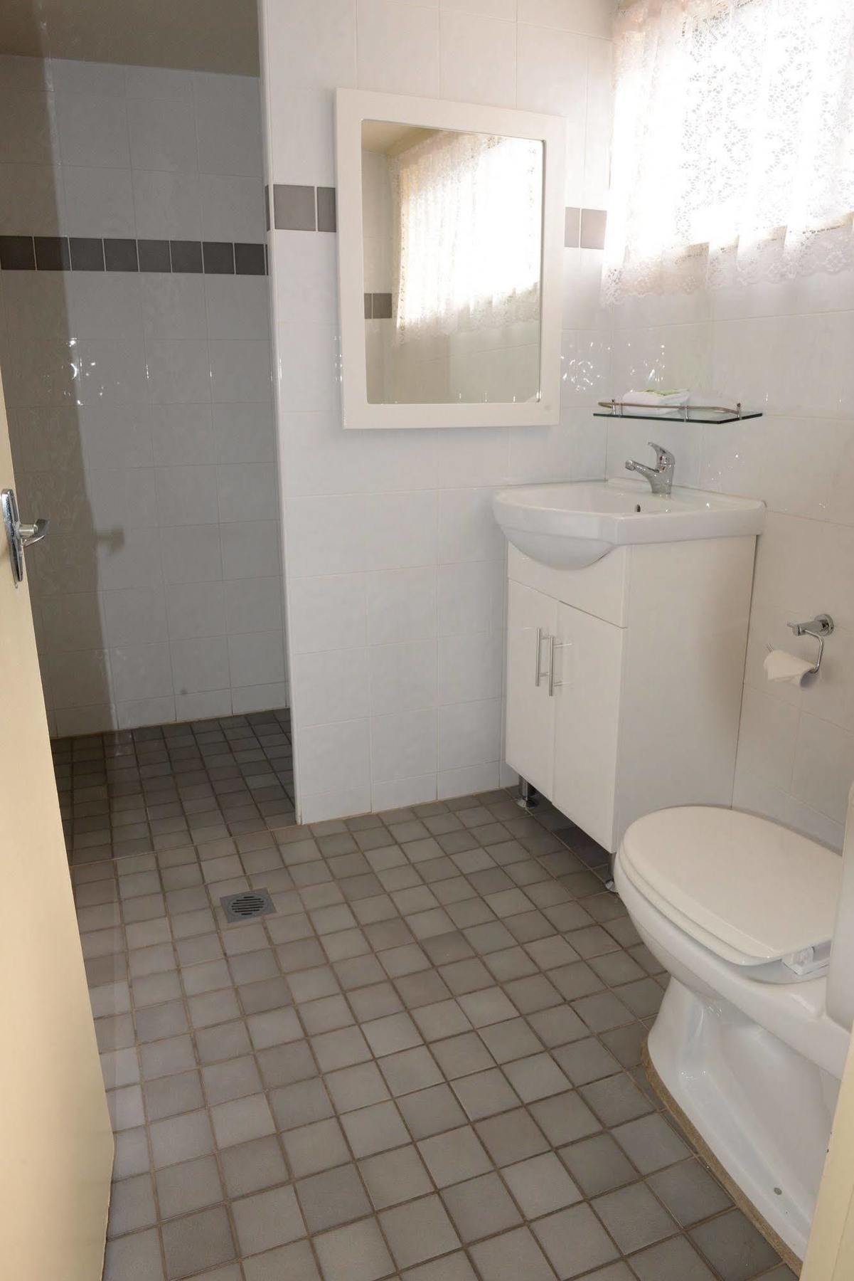 Ardeanal Motel West Wyalong Bagian luar foto